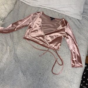 Velvet cross cross crop top, long sleeves